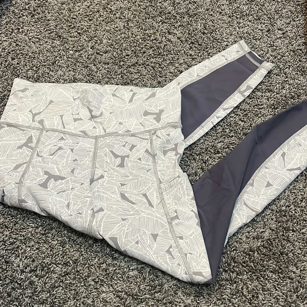 Athleta Palm Up For Anything Women’s Size Small